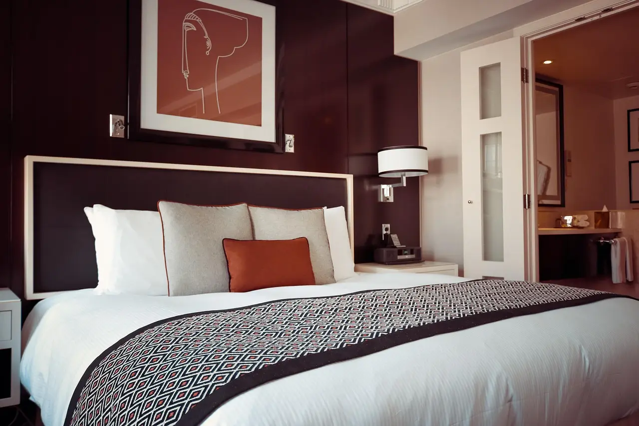 Hotel Tech-in: Marriott’s guest room TV goes beyond entertainment - Hotel Dive