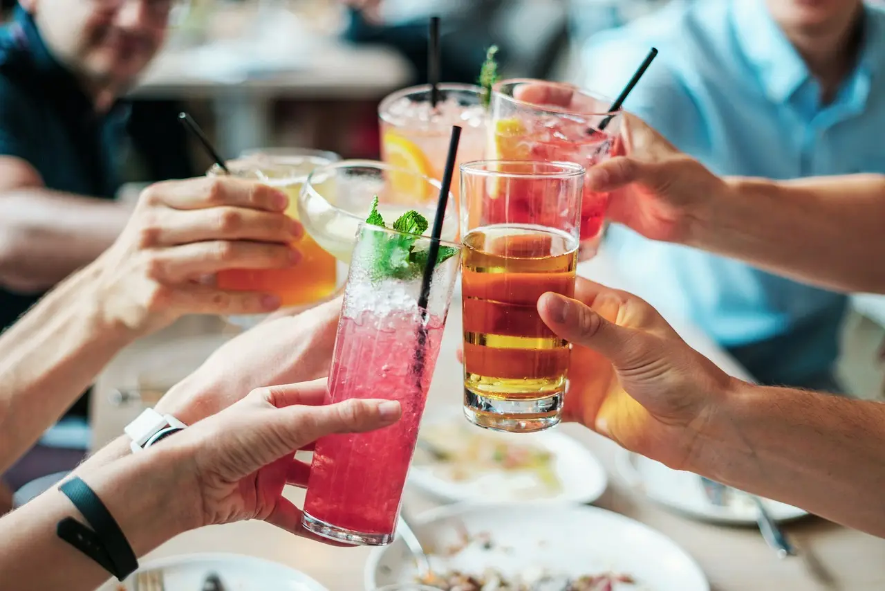 Restaurant industry veterans plan cocktail and tartare bar in Pioneer Square - The Business Journals
