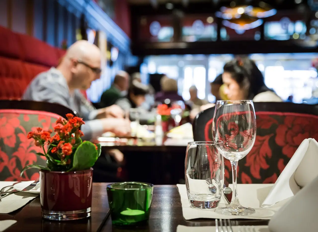 California diners are cutting back as costs soar — but restaurant owner reveals one trend that's booming - Fox News