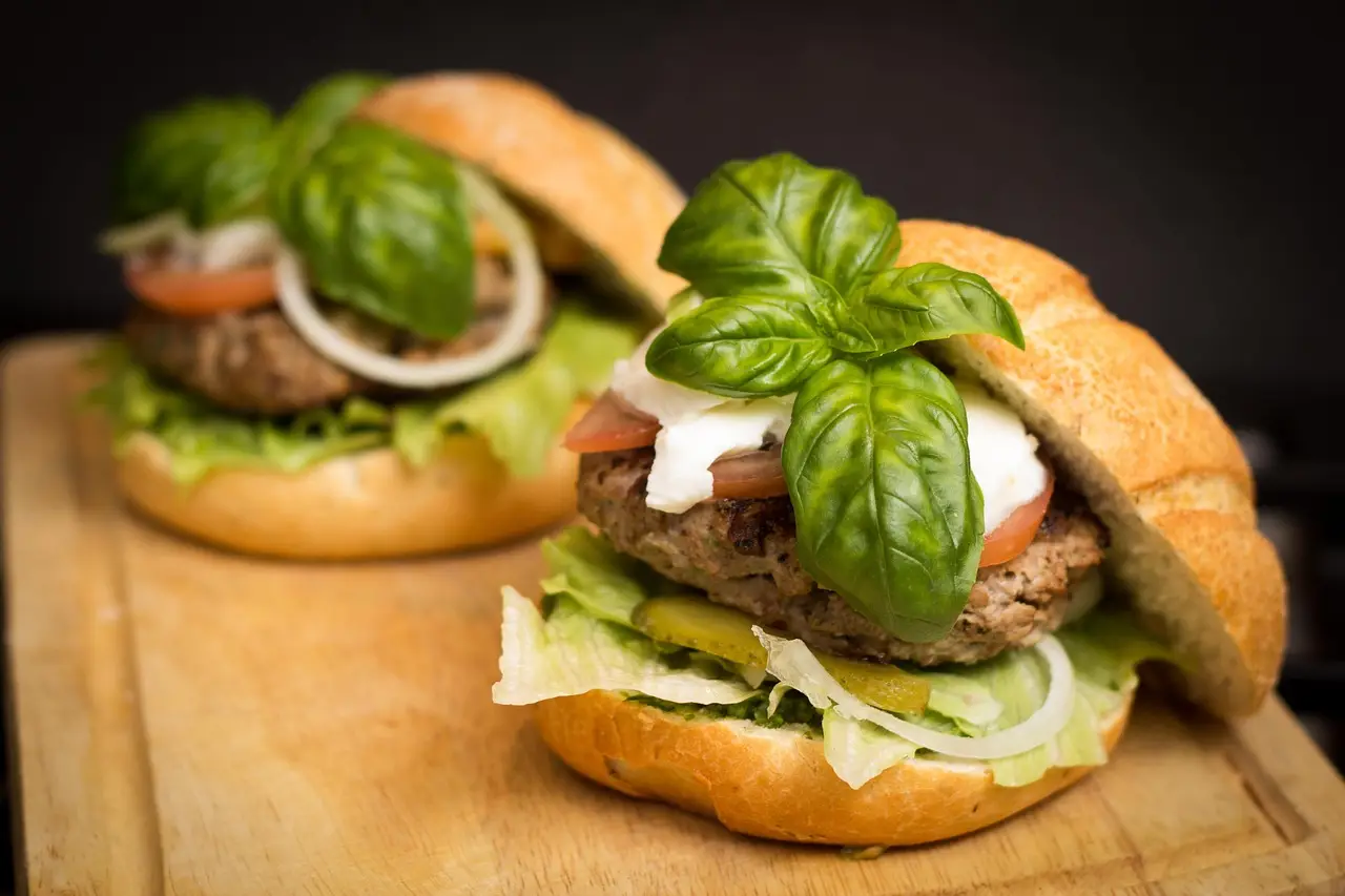 Habit introduces dipping burgers to Meal Deal menu