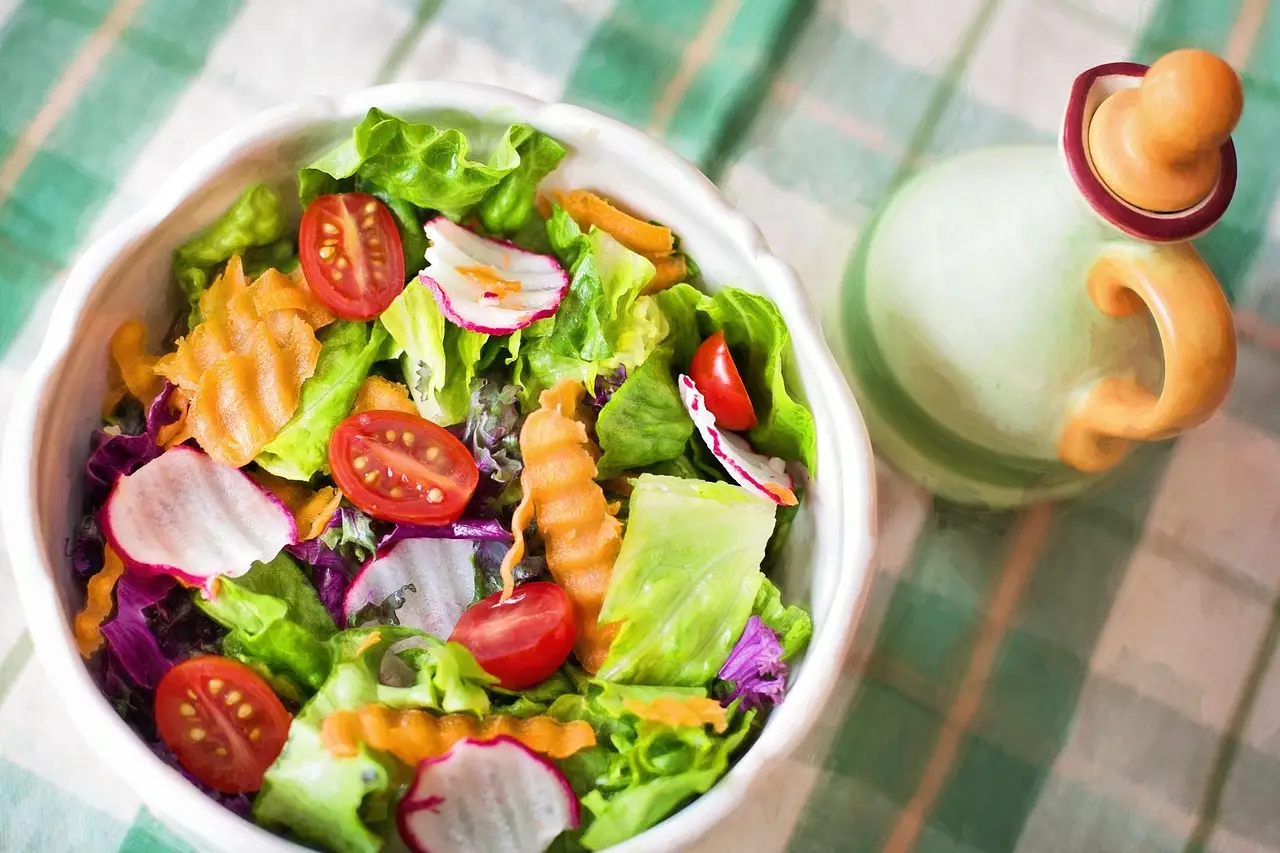 Salad chain Sweetgreen doesn’t want to be known for just salads anymore - Yahoo Finance