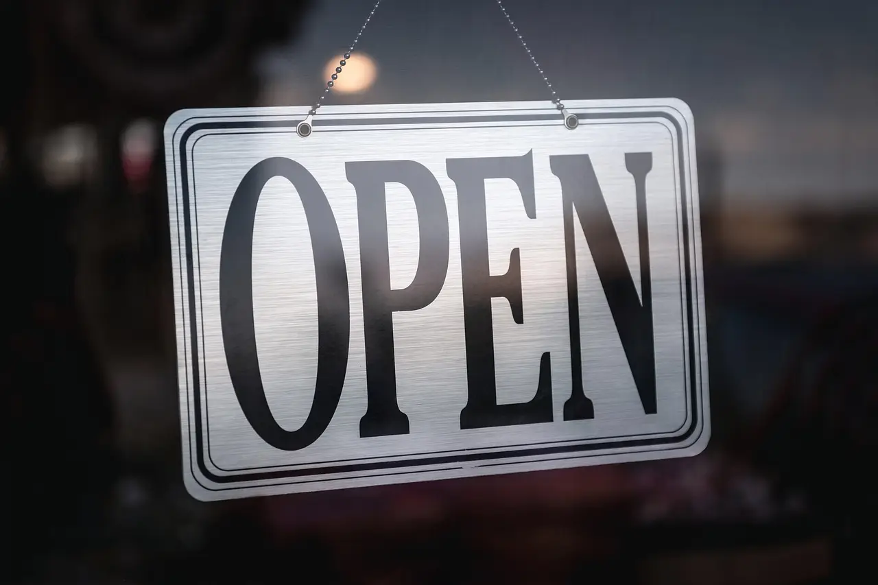 Silver Linings wine bar opens in Collingwood